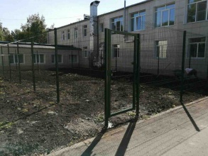 3D заборы для школы 15 метров фото в Михнево